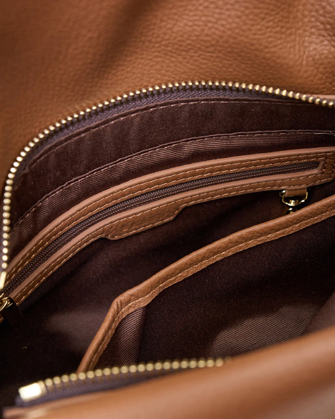 Beckett Shoulder bag (Tan)